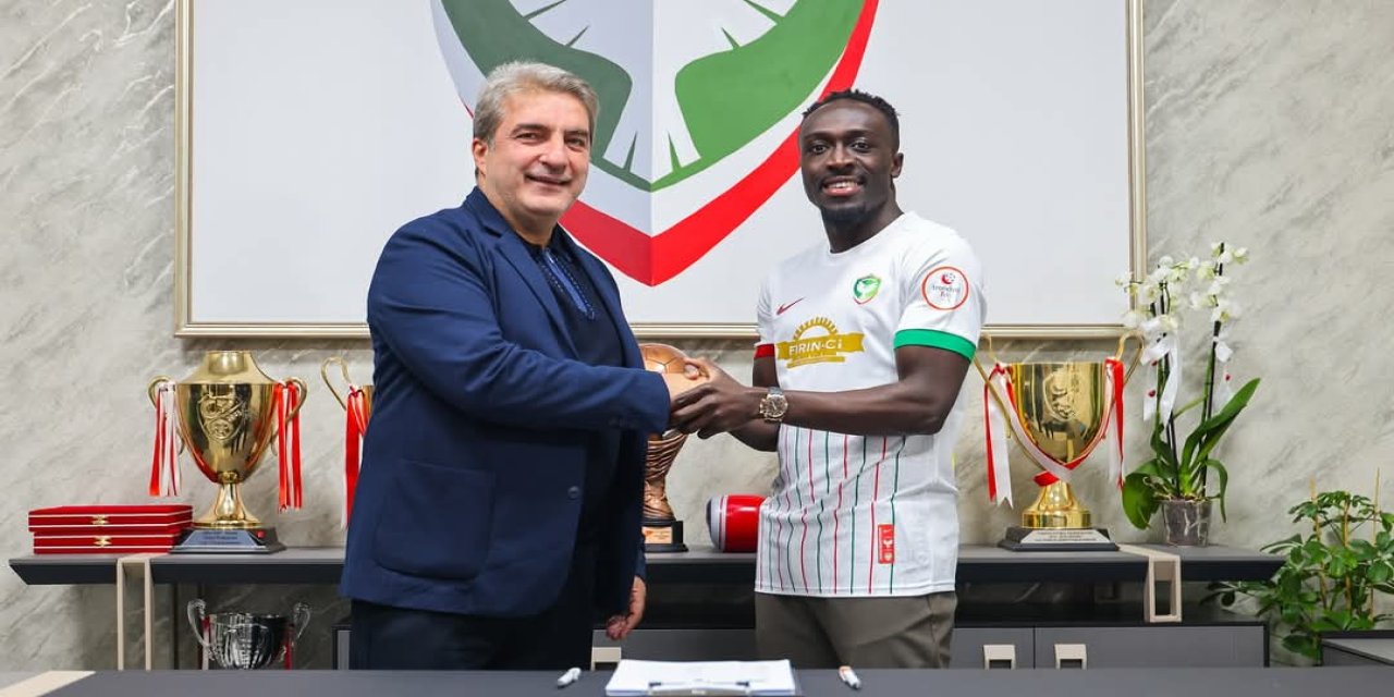 Amedspor Adekanye transferiyle Hollanda basınında