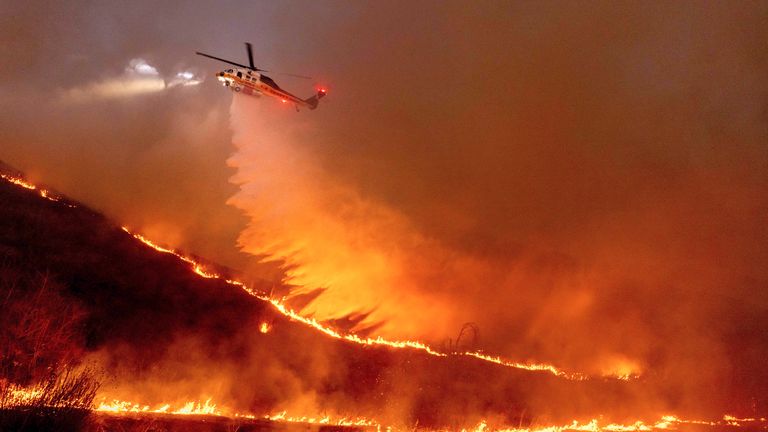 Los Angeles'taki Can Kaybı 16'ya yükseldi