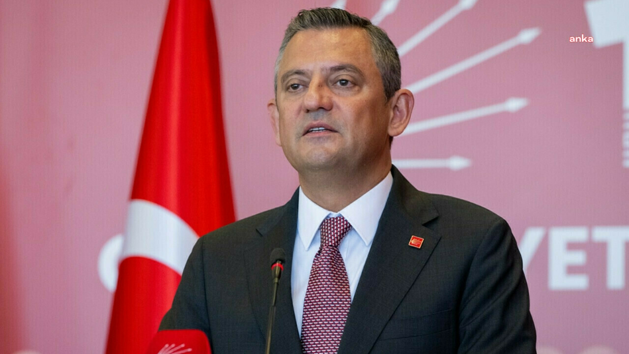 Özgür Özel: İktidar aciz