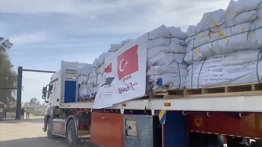 Türkiye'nin yardım malzemeleri Gazze'ye ulaştı