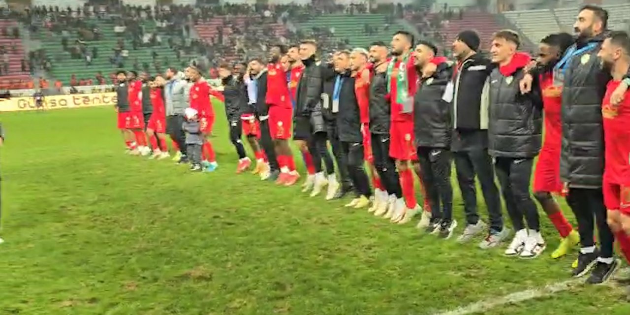 Bir Amedspor klasiği: "Diren ha Diyarbekir"