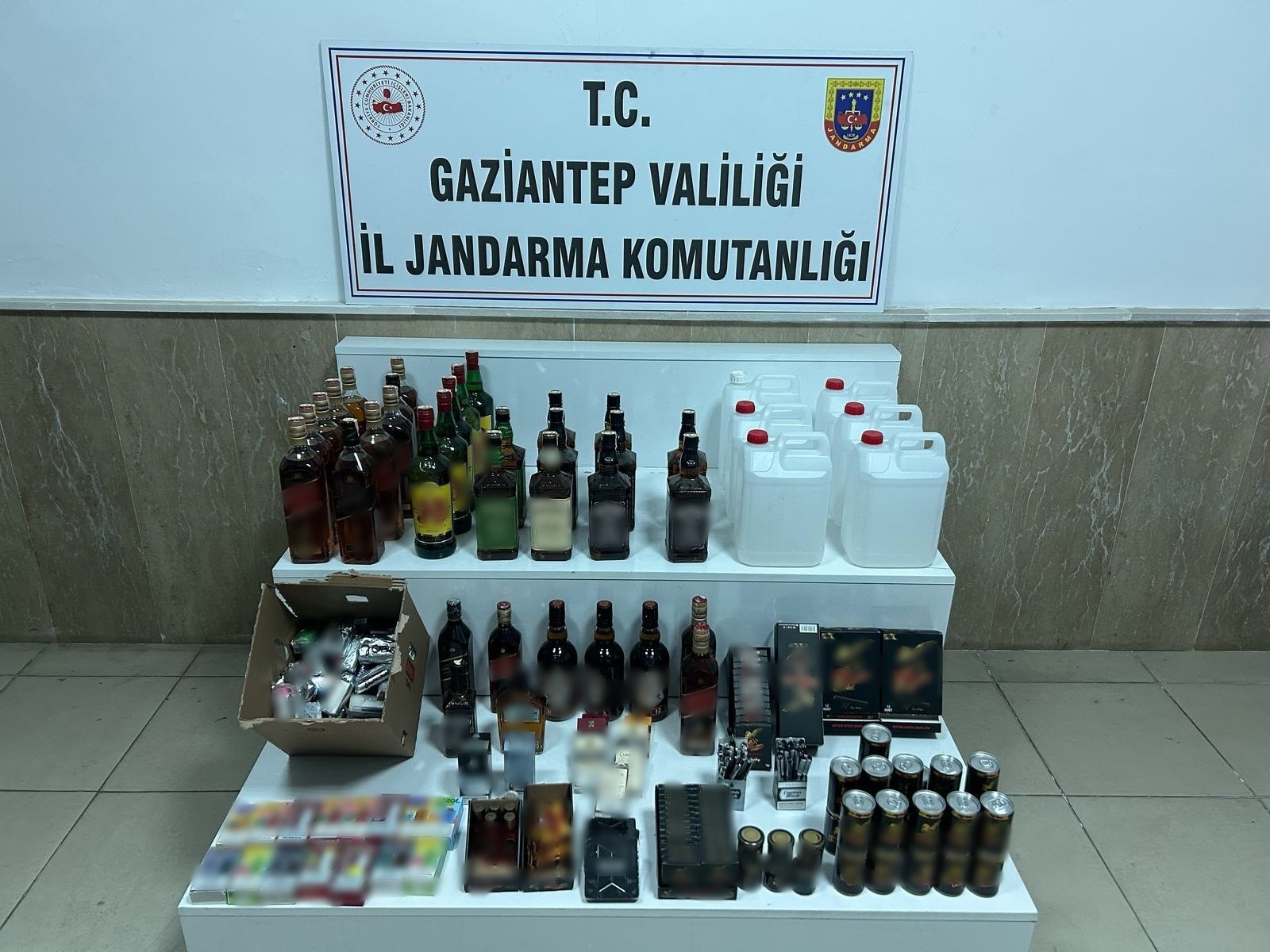 Gaziantep'te sahte ve kaçak alkol operasyonu