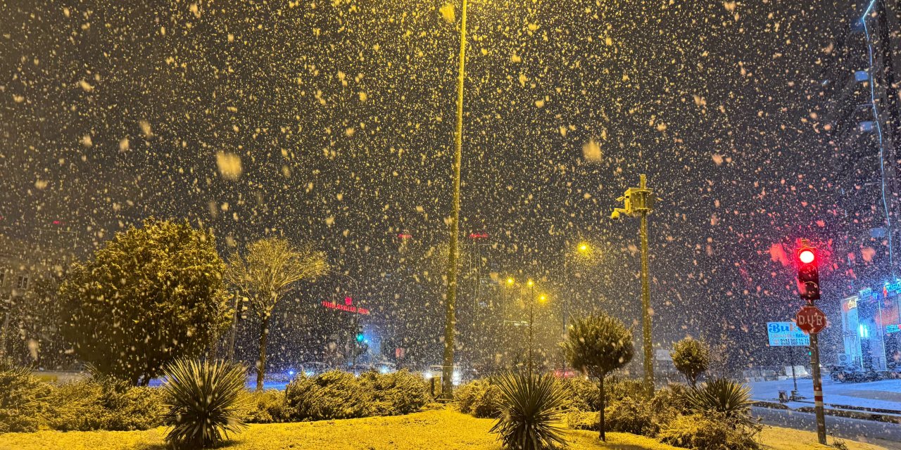 Mardin'de kar nedeniyle eğitime ara verildi