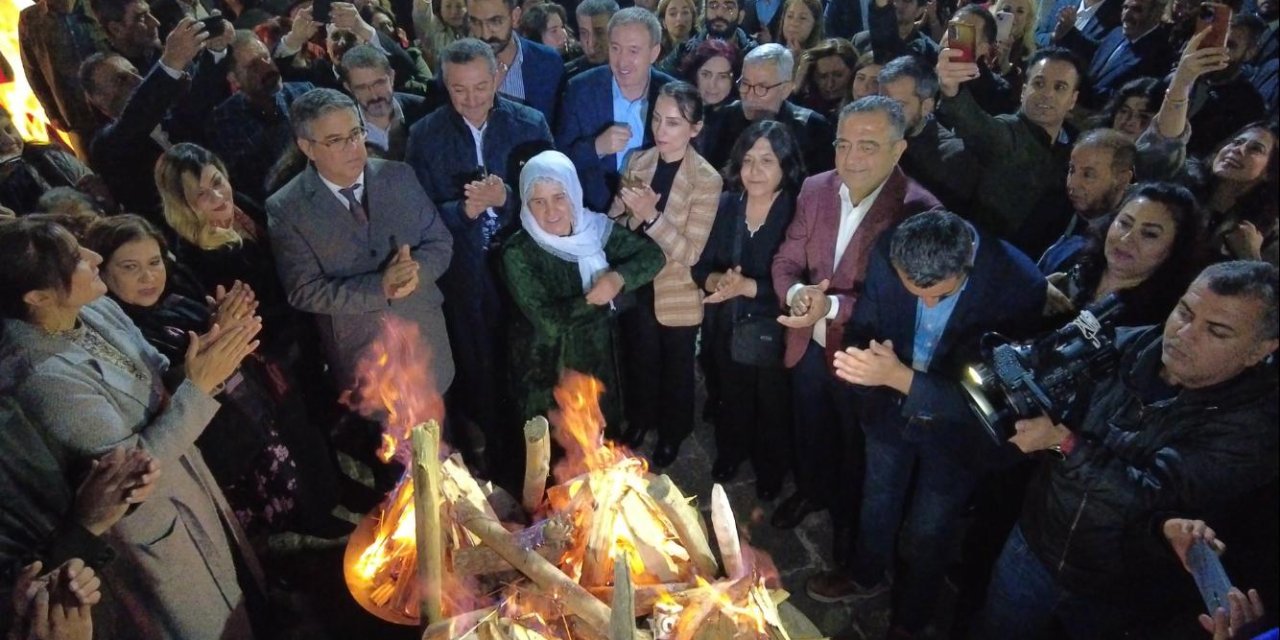 Diyarbakır'da çok katılımlı Newroz resepsiyonu