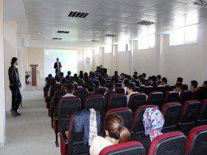 Sason'da madde bağımlılığı seminerleri