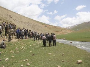 Başkale'de dereye düşen çocuğun cesedine ulaşıldı