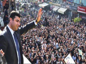 Demirtaş: "BİZ SİZE PARA ÇALIN DİYE, BU ÜLKEDE SULTANLIK YARATIN DİYE OY VERMEDİK"