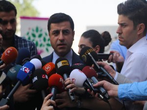 Selahattin Demirtaş: "Üryan geldik üryan gideriz"