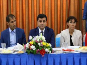 Demirtaş'tan 'tahkim edilmiş ateşkes' çağrısı