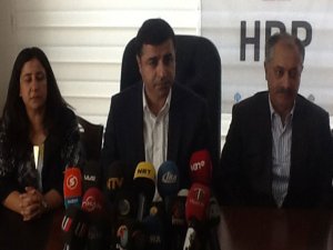 Demirtaş: Saldırılar teröre tepki değil, iç savaş provası