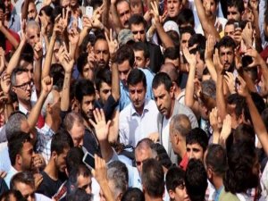 Selahattin Demirtaş: Görev seçilmişlerindir