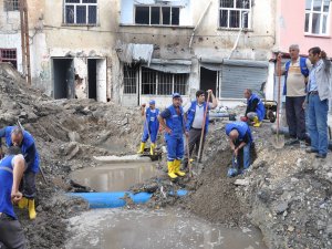 Silvan’da içme suyu hattı onarılıyor