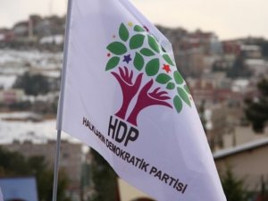 HDP kıl payı kaçan 18 vekilliğe yandı