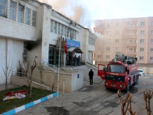 Şırnak’ta kültür merkezi’ne saldırı