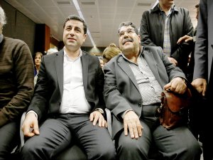 Demirtaş ve Salih Müslim Atina'da