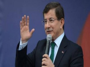 Davutoğlu: AK Parti'nin efsanevi lideri Erdoğan'dır