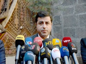 Demirtaş: Sur'daki direnişçilerle temas kuruldu, Ankara'ya iletildi ancak cevap gelmedi