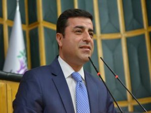 Demirtaş: Tek bir arkadaşımız kendi ayağıyla ifade vermeye gitmeyecek