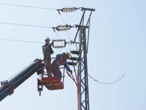 Batman’da borcu bulunan iki belediyenin elektrikleri kesildi