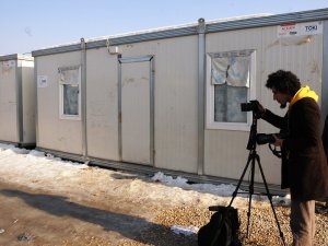 Depremzedelerin direnişi beyaz perdeye aktarılıyor