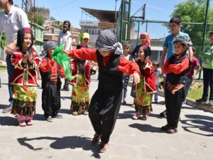 Zarokistanlarda mayıs şenlikleri düzenlendi