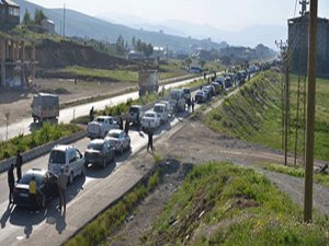 Yüksekova’da yasak ‘kısmen’ kalktı, ilçeye dönüşler başladı