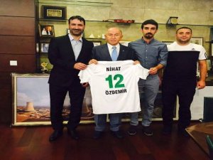 Özdemir’den Bingölspor’a Destek