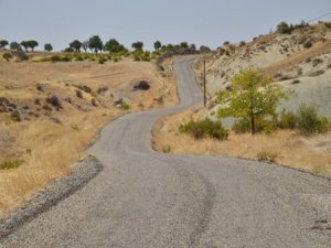 Hani ve Eğil'de yol çalışmaları tamamlandı