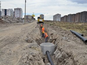 Dokuzçeltik ve Talaytepe’de kanalizasyon şebekesi döşeniyor