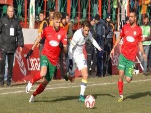 F.Bahçe, Diyarbakır'dan çıkamadı! 2 gol 1 kırmızı