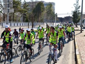 Sağlıklı yaşam için pedal çevirdiler