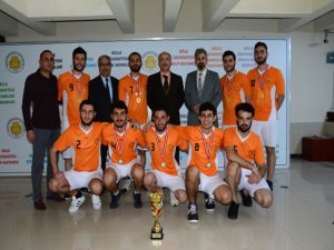 Tıp Fakültesi Voleybol Takımı şampiyon oldu