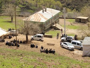 Sandık başında silahlı kavga