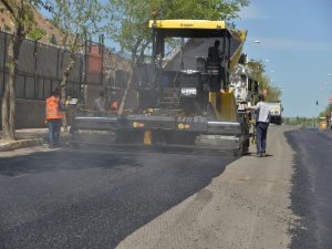 Büyükalp Caddesi’ne bin 300 ton asfalt serildi