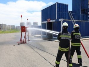 Kurum personellerine itfaiye eğitimi veriliyor