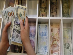 Dolar/TL bayram sonrası 3.52'de, euro/TL 4.01'i aştı