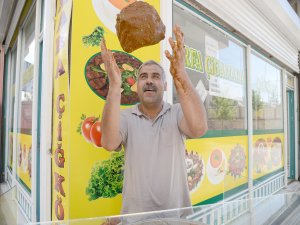 FETÖ’nün sohbetlerine katılanlar görev başında