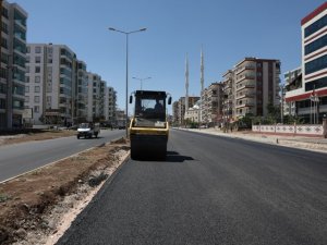 Orhan Doğan Caddesi asfaltlanıyor