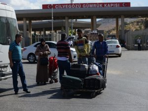 Türk askeri sınırı geçti, İdlip’ten kaçış başladı