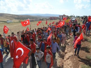 Reyhanlı’da askere destek yürüyüşü