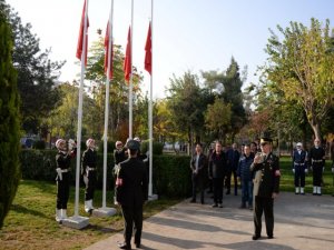 Gazi Mustafa Kemal Atatürk özlemle anıldı