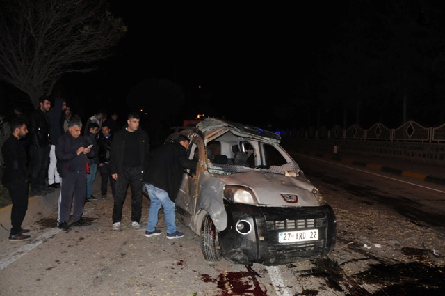 Kaza: 1 ölü, 5'i çocuk 7 yaralı