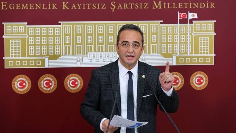 Meclis'te basın toplantısı şampiyonu CHP