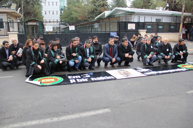 ‘Elçi’yi katleden tetikçileri yargıya teslim edin’