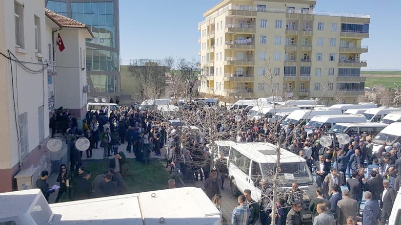 Çınarlılar kongreye böyle geldi