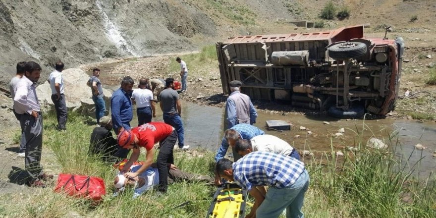 Trafik Kazası: 2 Yaralı