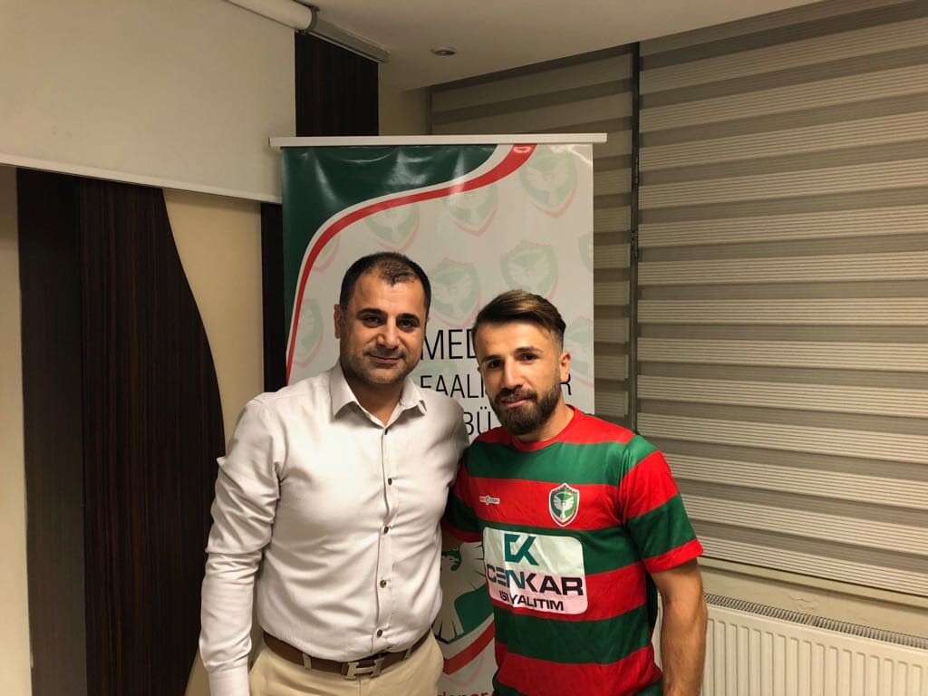 Kaptan Bir Yıl daha AmedSpor'da