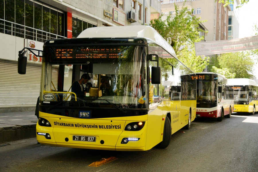 Araştırma hastanesi yolunda otobüs çilesi!