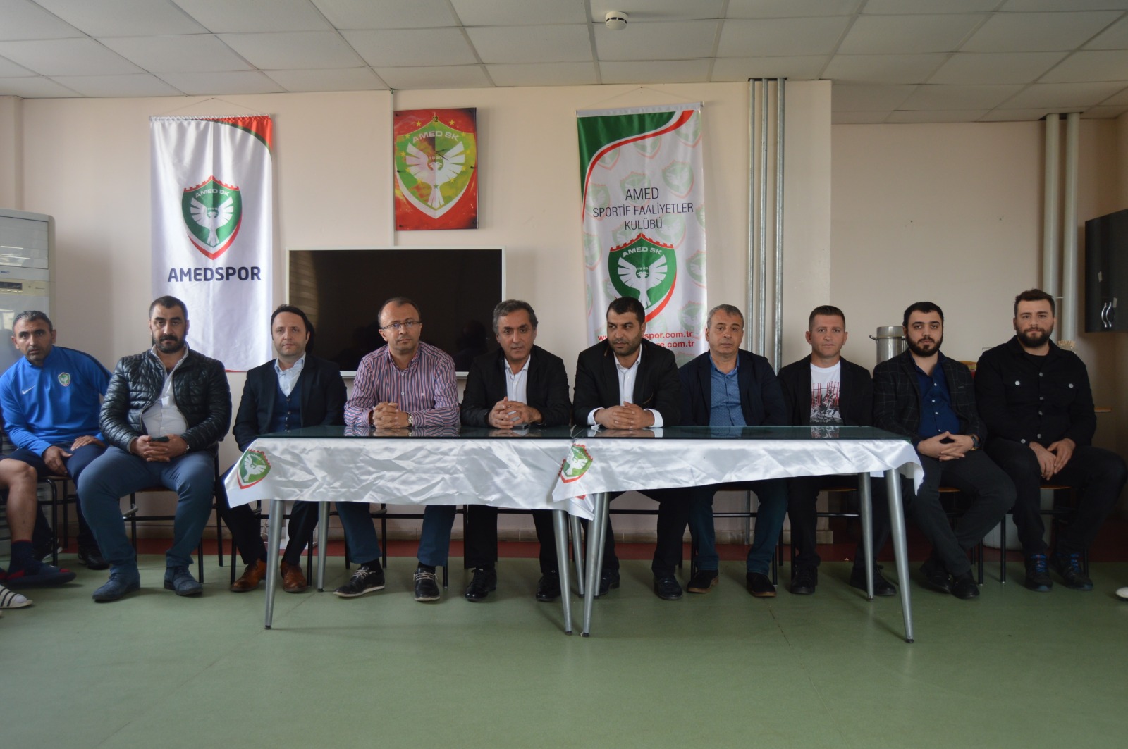 AMEDSPOR'DA SORUNLAR ÇÖZÜLÜYOR