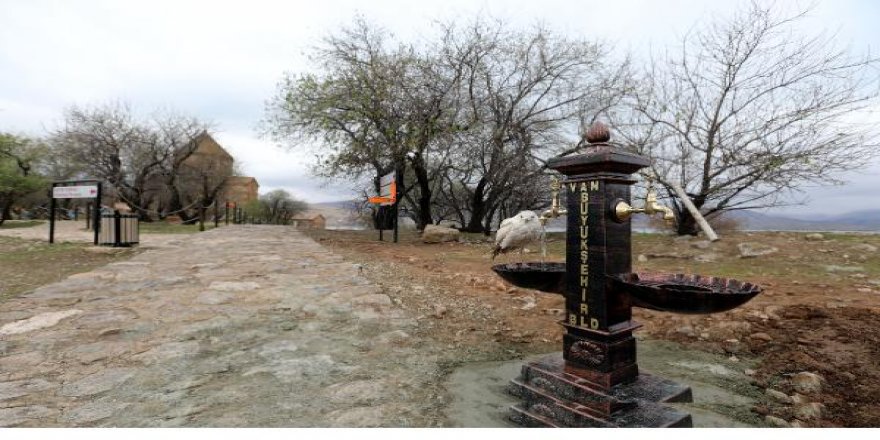 Van Gölü'ndeki Akdamar Adası İçme Suyuna Kavuştu